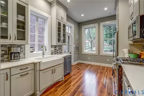 Kitchen - 2706 E Franklin St, Richmond, VA 23223 photo 1 of 3