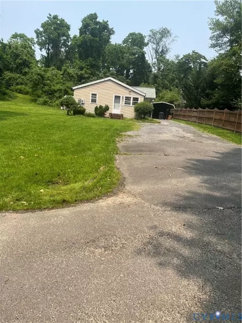 5904 Carver Pl, Falls Church, VA 22041