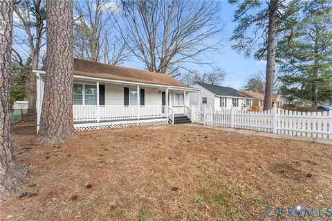 Exterior - 2012 E Nine Mile Rd, Sandston, VA 23150 photo 1 of 4