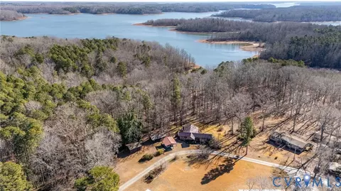 475 Dove Rd, Boydton, VA 23917