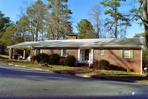 614 Walker St, Chase City, VA 23924