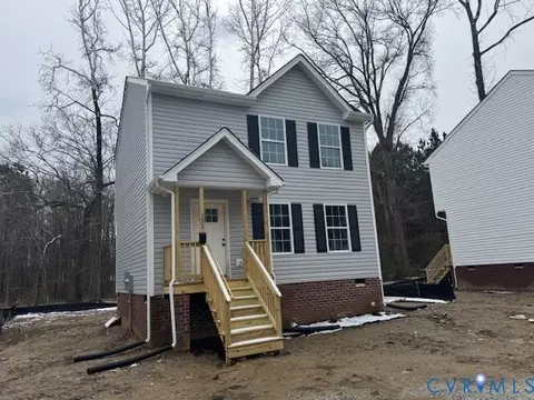322 Ogden St, West Point, VA 23181