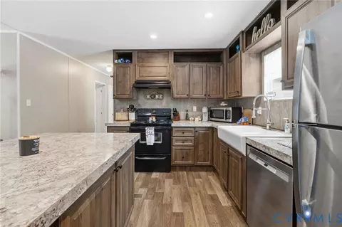 Kitchen - 930 Evans Rd, Powhatan, VA 23139 photo 2 of 2