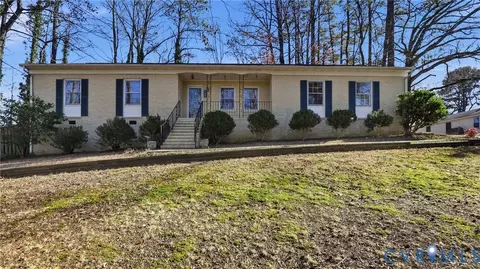 408 Springdale Ave, Colonial Heights, VA 23834