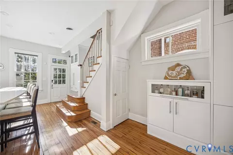 Entry Way - 2005 Stuart Ave, Richmond, VA 23220 photo 3 of 3