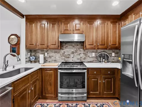 Kitchen - 13574 Heathbrook Ter, Midlothian, VA 23112 photo 2 of 3