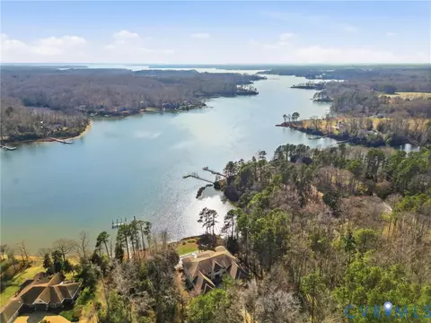 View/Area - 1356 Eagles Trce, Lancaster, VA 22503 photo 6 of 8