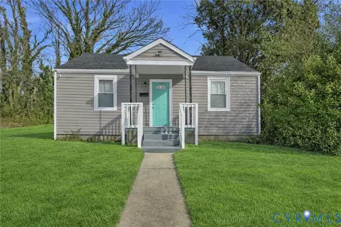 1321 Baylors Ln, Petersburg, VA 23803