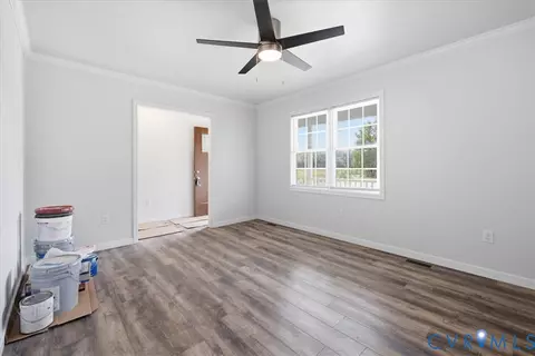 Living - 6019 Otterdam Rd, Waverly, VA 23890 photo 2 of 2