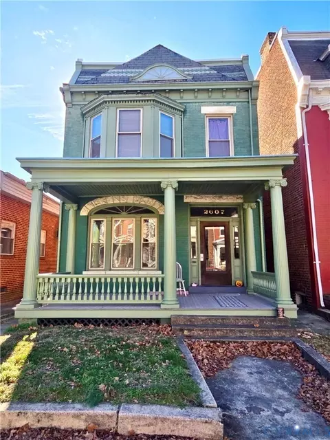 2607 W Grace St, Richmond, VA 23220