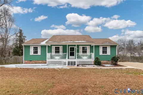 1108 Butternut Dr, Hopewell, VA 23860