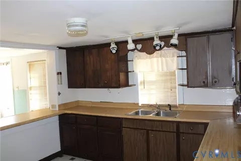 9120 Samaria Ln, Providence Forge, VA 23140 photo 3