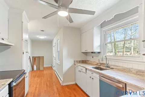 Entry Way - 13101 Harrowgate Rd, Chester, VA 23831 photo 1 of 1