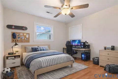 Bedroom - 13101 Harrowgate Rd, Chester, VA 23831 photo 2 of 4