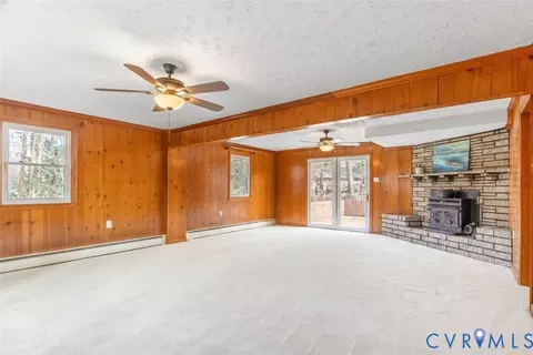 Living - 13101 Harrowgate Rd, Chester, VA 23831 photo 7 of 8