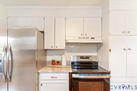 Kitchen - 13101 Harrowgate Rd, Chester, VA 23831 photo 4 of 4