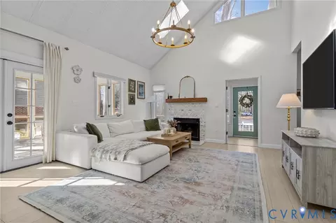 3203 Barnes Spring Ct, Midlothian, VA 23112