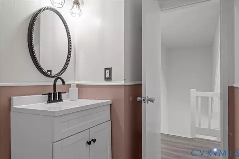 Bath - 3203 Barnes Spring Ct, Midlothian, VA 23112 photo 5 of 5