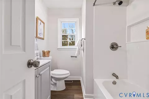 Bath - 4702 Edrie Dr, Sutherland, VA 23885 photo 2 of 3
