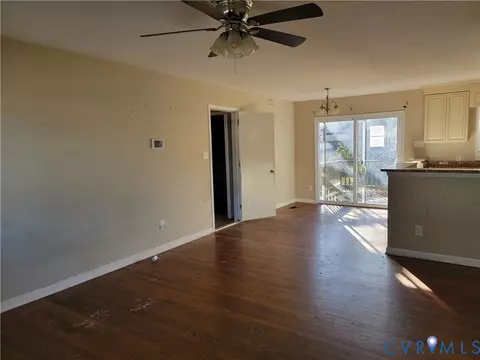 1027 Barry Ct, Hampton, VA 23666 photo 6