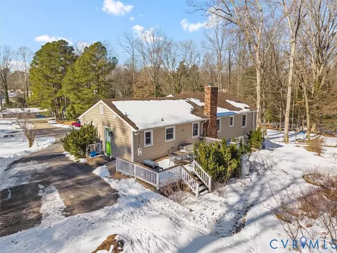 3800 Hunton Ct, Richmond, VA 23235