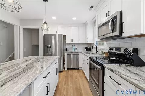 Kitchen - 12212 Deerhurst Dr, Midlothian, VA 23113 photo 2 of 4