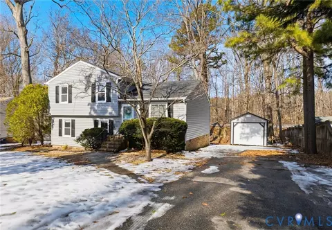 Exterior - 12212 Deerhurst Dr, Midlothian, VA 23113 photo 2 of 5