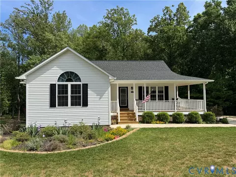 510 Oakleigh Ave, Appomattox, VA 24522