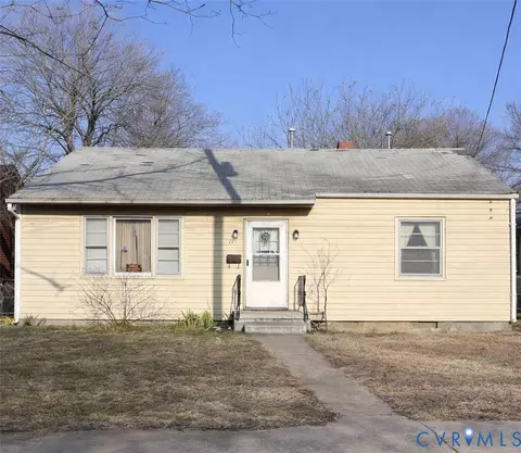135 Elm St, Petersburg, VA 23803