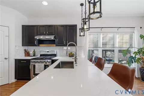 Kitchen - 940 Gorham Ct, Midlothian, VA 23114 photo 5 of 6
