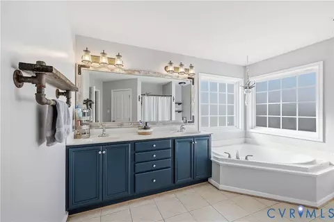 Bath - 940 Gorham Ct, Midlothian, VA 23114 photo 3 of 5