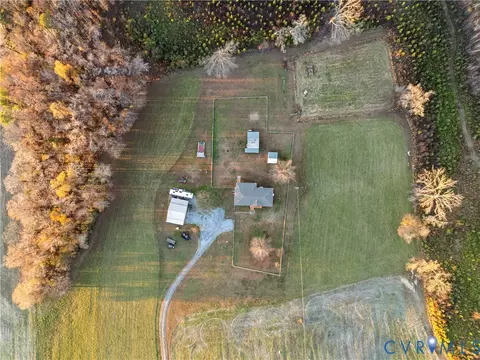10885 Zilles Rd, Blackstone, VA 23824 photo 2