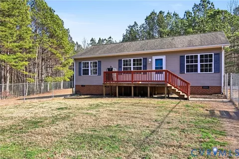22060 Cabin Point Rd, Disputanta, VA 23842
