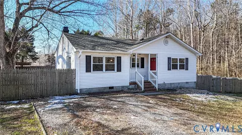 17231 Wedgewood Dr, Lanexa, VA 23089
