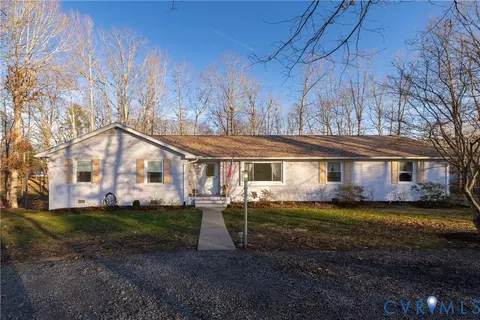8831 Green St, Amelia Court House, VA 23002