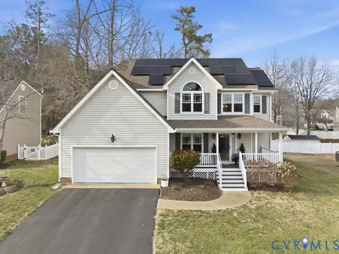 3606 Ivyridge Dr, Chester, VA 23831