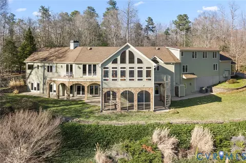 3535 Meadow Rd, Sandston, VA 23150