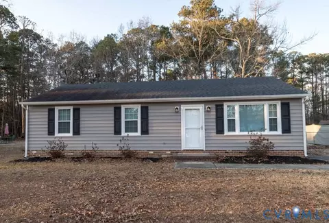 337 Lakewood Dr, Petersburg, VA 23805