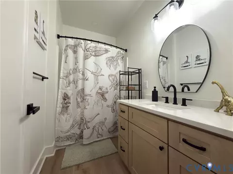 Bath - 7017 Claiborne Rd, Sutherland, VA 23885 photo 6 of 9