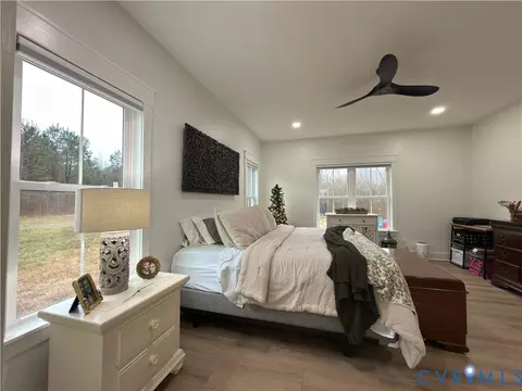 Bedroom - 7017 Claiborne Rd, Sutherland, VA 23885 photo 2 of 5