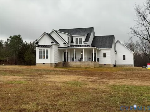 Exterior - 7017 Claiborne Rd, Sutherland, VA 23885 photo 3 of 10