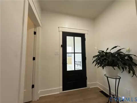 Entry Way - 7017 Claiborne Rd, Sutherland, VA 23885 photo 3 of 5
