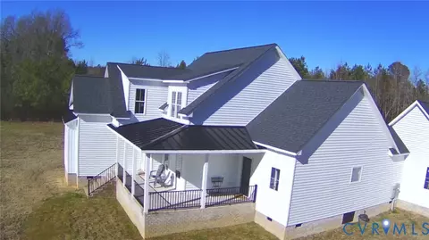 Exterior - 7017 Claiborne Rd, Sutherland, VA 23885 photo 2 of 10