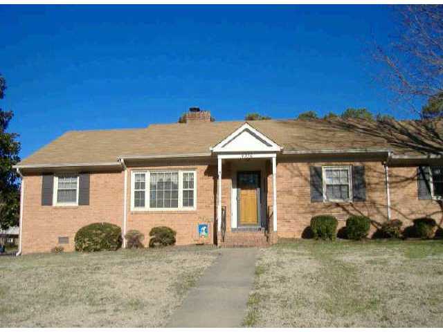 4350 Vauxhall Rd, Richmond, VA 23234 photo 1