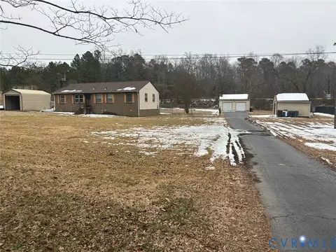 16111 Happy Hill Rd, South Chesterfield, VA 23834