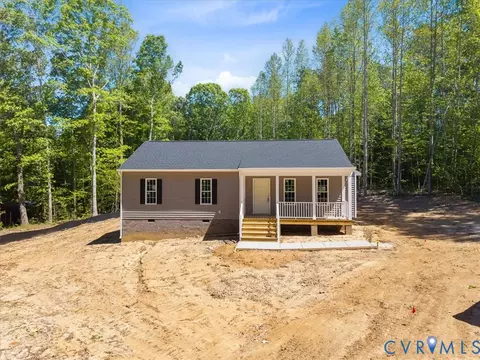 5081 Nomini Hall Rd, Hague, VA 22469