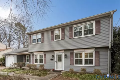 2 Coffman Cir, Hampton, VA 23669