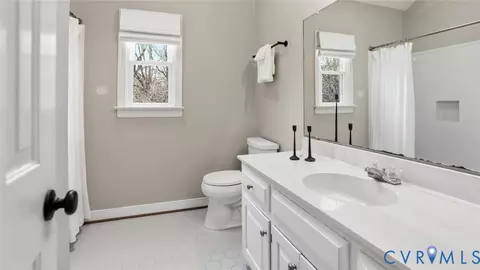 Bath - 6003 Lansgate Rd, Midlothian, VA 23112 photo 6 of 9
