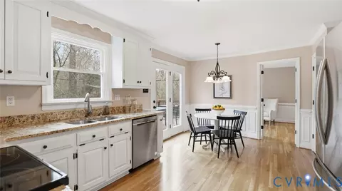 Kitchen - 6003 Lansgate Rd, Midlothian, VA 23112 photo 2 of 4