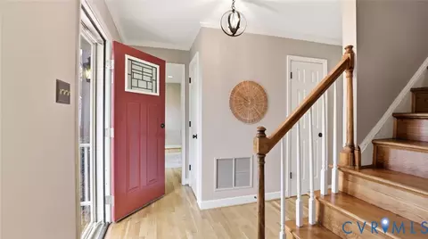 Entry Way - 6003 Lansgate Rd, Midlothian, VA 23112 photo 2 of 3
